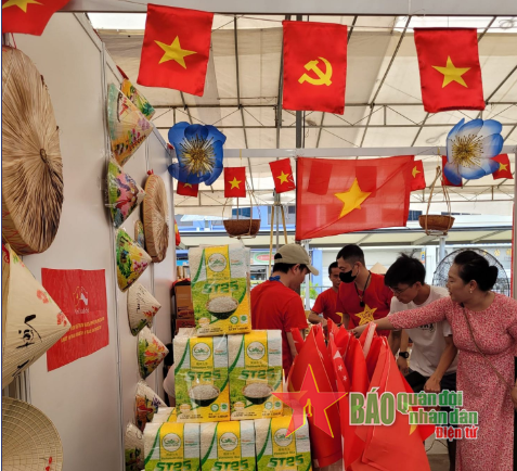 Tăng sự hiện diện của thương hiệu gạo Việt Nam tại Singapore